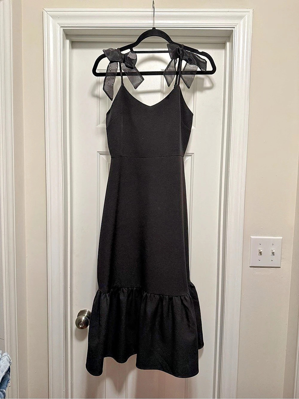 Lulus What a Gift Black Bow Strap Midi Dress